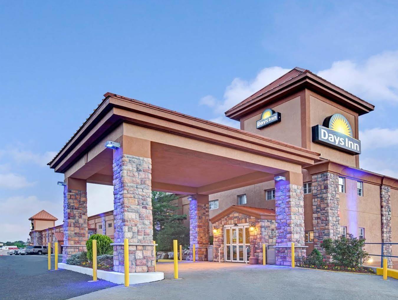 Days Inn By Wyndham Ridgefield Nj Dış mekan fotoğraf